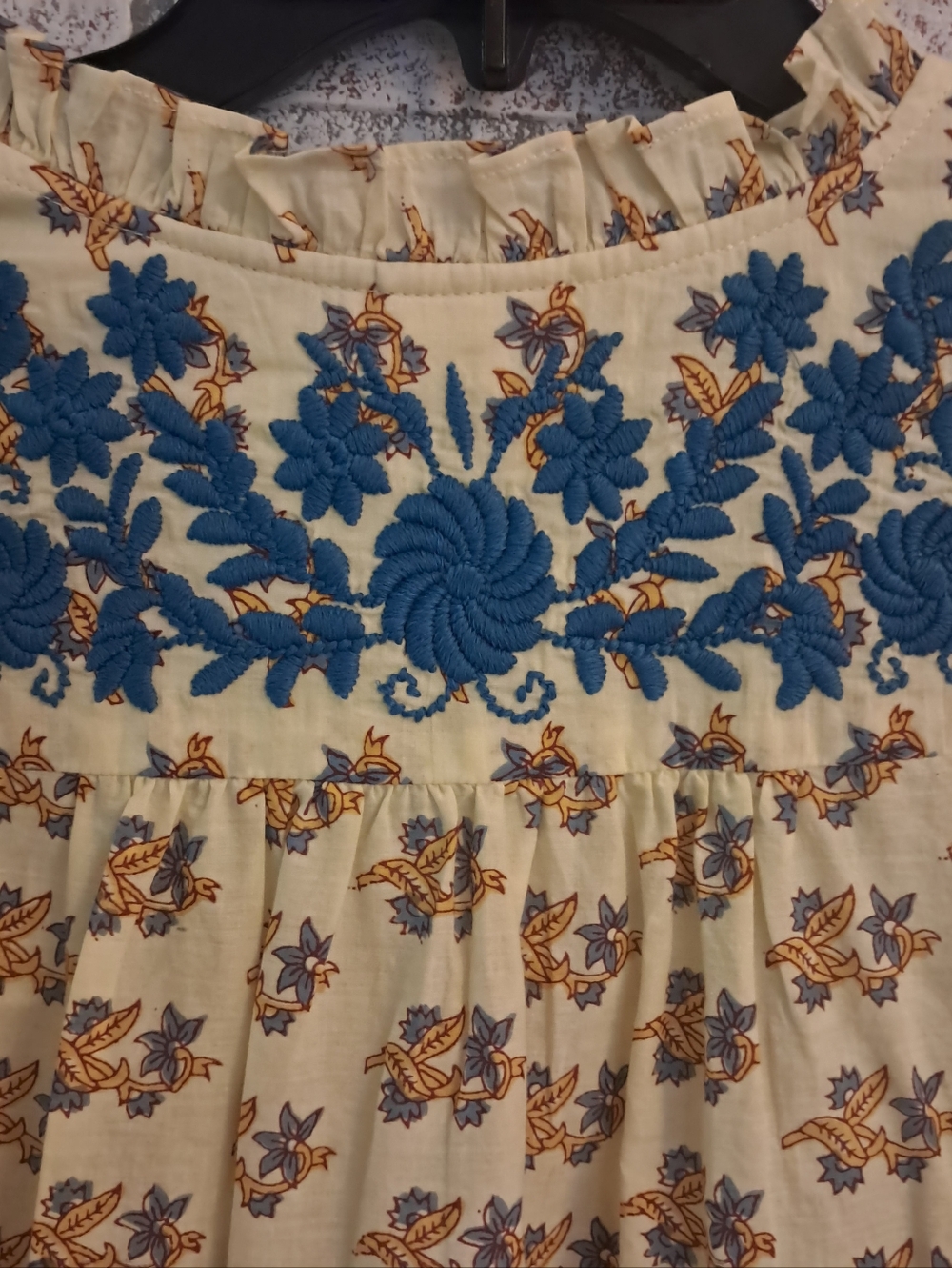 SISTER MARY EMBROIDERED BLOUSE SIZE SMALL - Picture 9 of 12